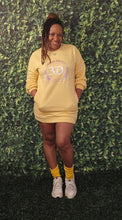 Load image into Gallery viewer, Banana Split oversized pullover
