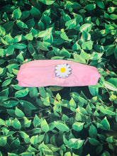 Load image into Gallery viewer, Daisy cuties headband
