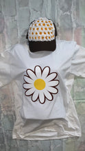 Load image into Gallery viewer, Daisy tee
