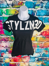 Load image into Gallery viewer, Shoulder too shoulder t-shirts
