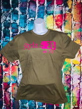 Load image into Gallery viewer, Unisex Box Logo
