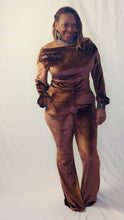 Load image into Gallery viewer, Velour 2 piece set

