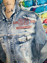 Load image into Gallery viewer, Men denim jacket
